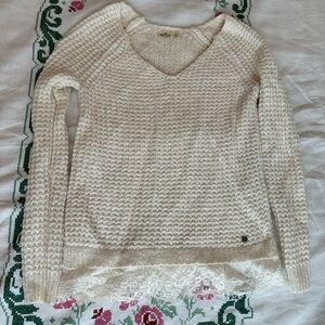 Y2K Hollister Cream V-Neck Sweater